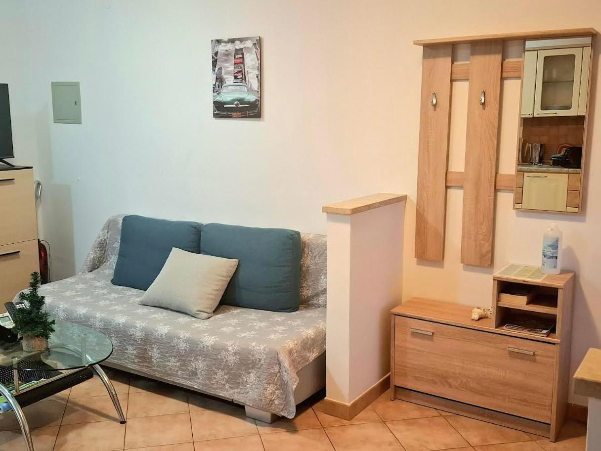 Apartmani Delas 普耶斯察纳乌瓦拉 外观 照片
